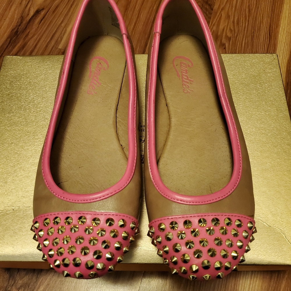 Tan/pink gold studded flats